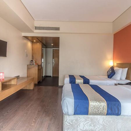 Hotel Oyo Flagship 584 Santacruz East Mālād Zewnętrze zdjęcie