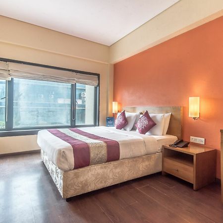 Hotel Oyo Flagship 584 Santacruz East Mālād Zewnętrze zdjęcie