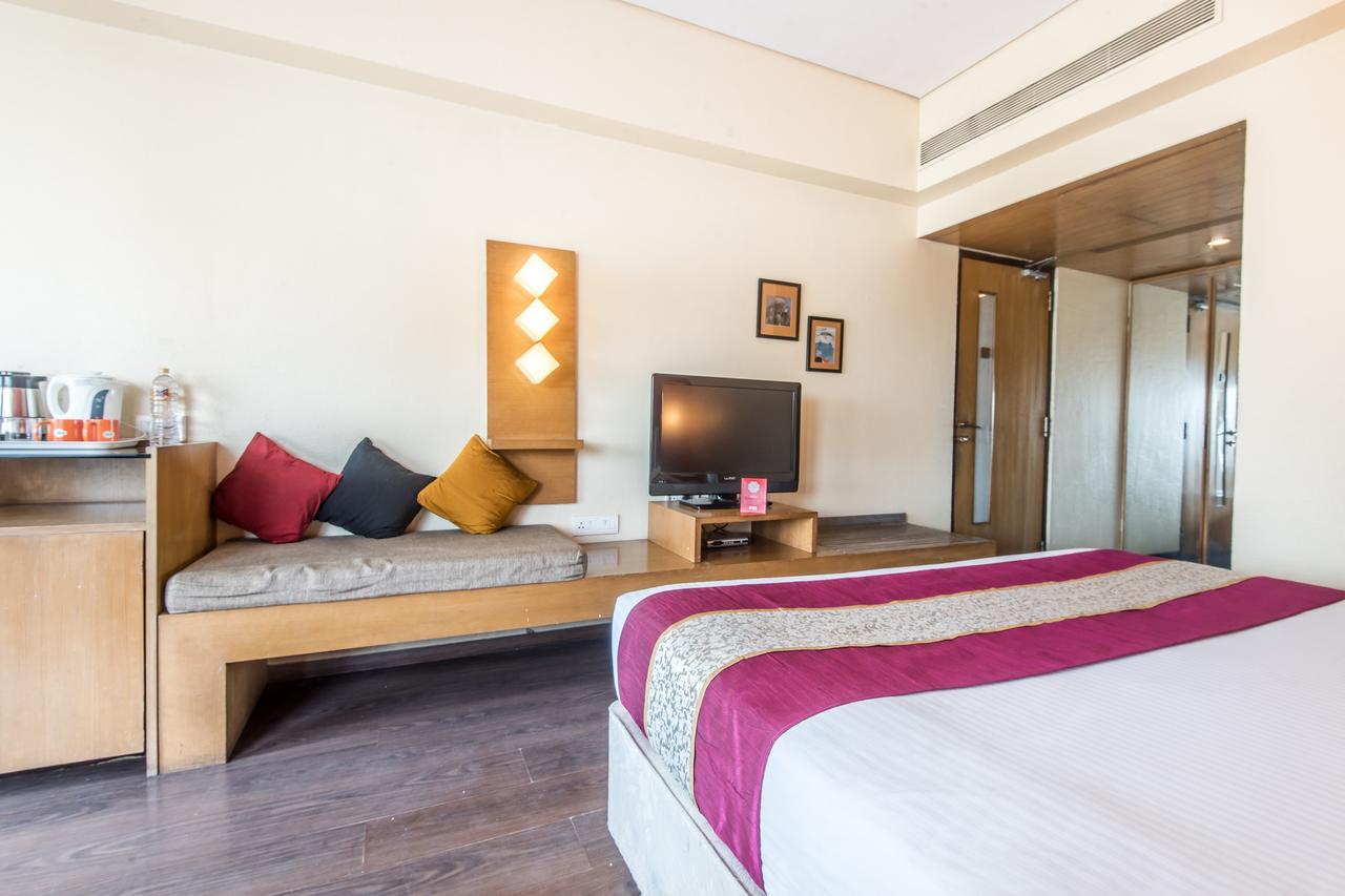 Hotel Oyo Flagship 584 Santacruz East Mālād Zewnętrze zdjęcie